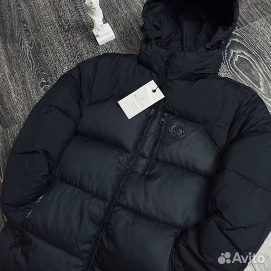 Зимняя куртка moncler