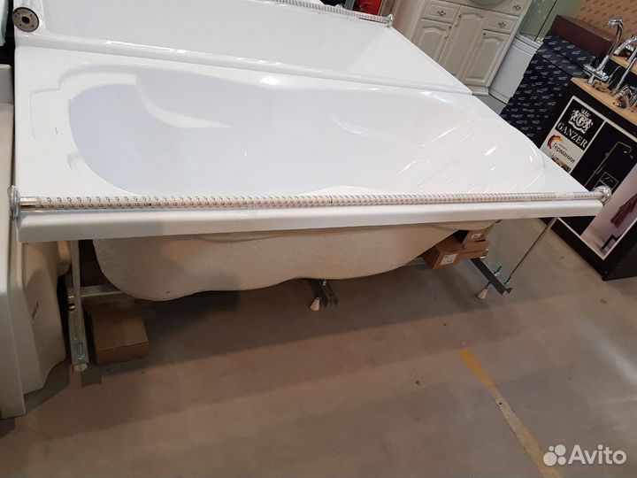 Ванна акриловая