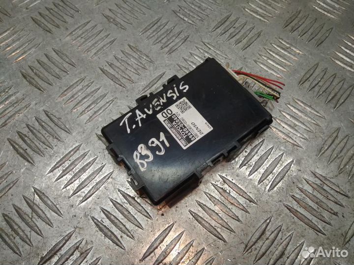 Блок управления Toyota Avensis 3 (T270) 2010