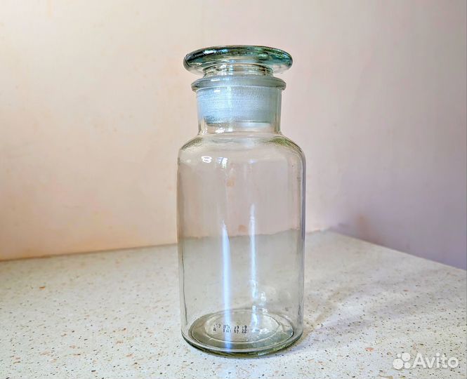 Бутылка стеклянная с притертой пробкой 0,5 л