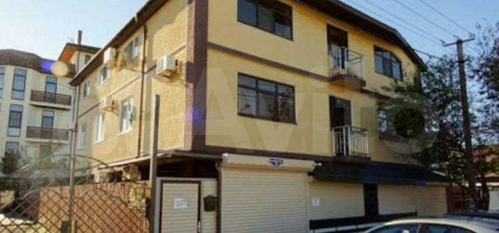 Комната 25 м², 1/3 эт.