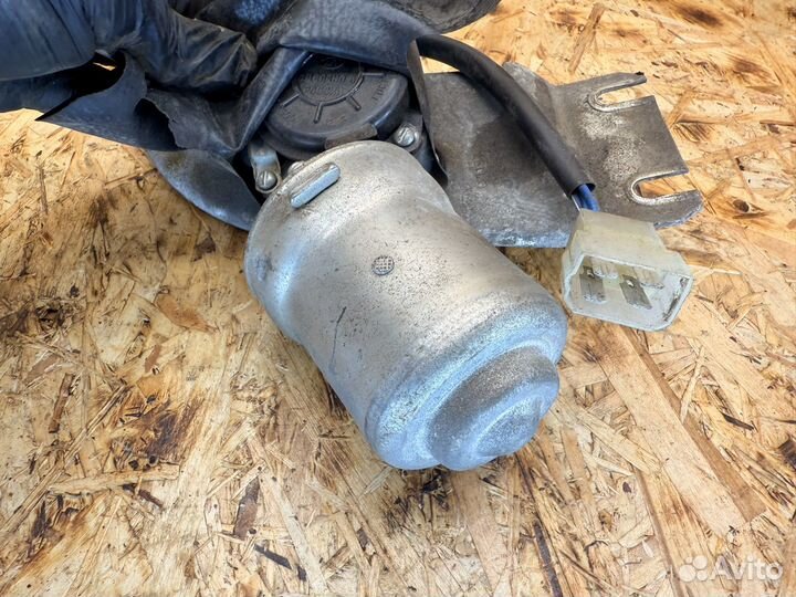 Трапеция дворников Нива 2131