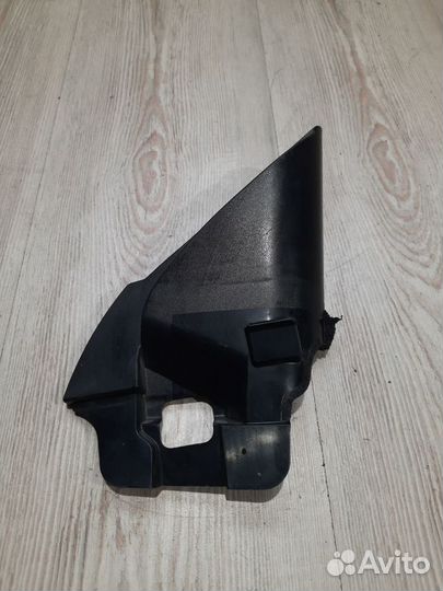 Уголок накладка зеркала внутри салона Nissan X-tra