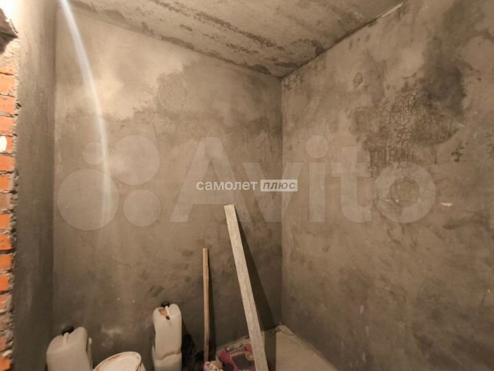 2-к. квартира, 76 м², 8/9 эт.