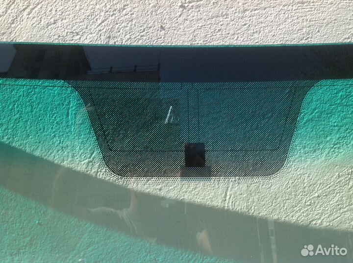 MB vito/viano (W639) 03- лобовое стекло