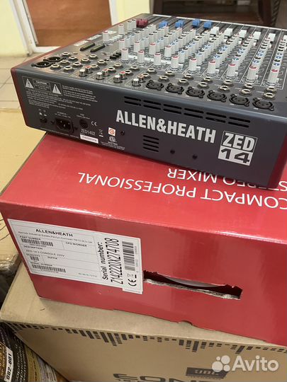 Микшерный пульт Allen & Heath ZED1402