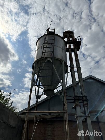 Силос бункер