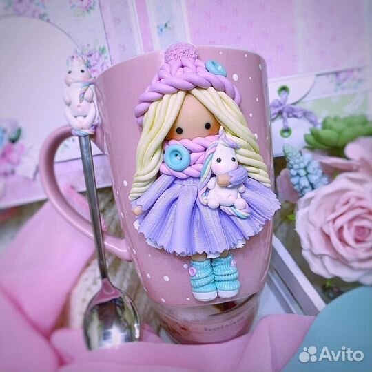 Кукла на кружке ручная работа