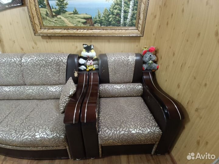 Диваны и кресло бу