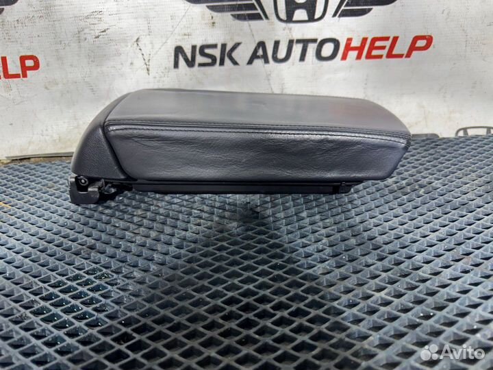 Подлокотник Honda Accord CL7 K20A 2006