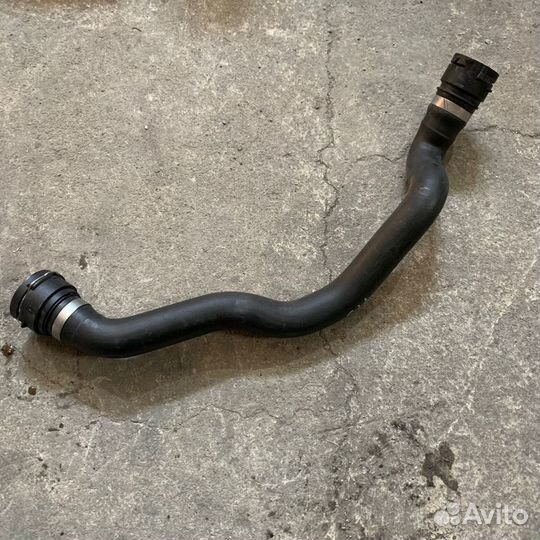 Патрубок audi a4 a5 8k0121101ad