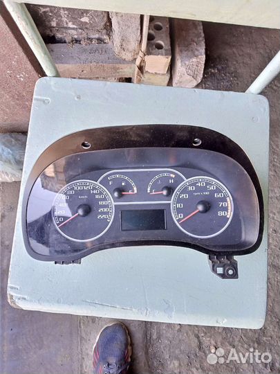 Щиток приборов