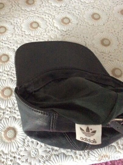 Кепка кожаная