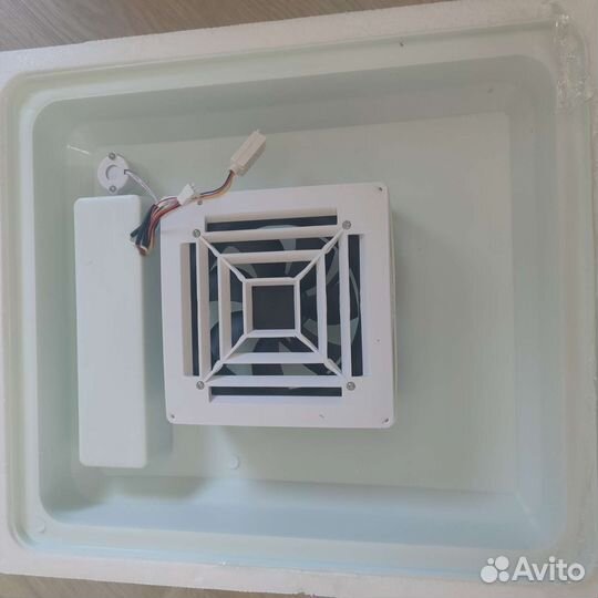 Инкубатор автоматический на 36 яиц