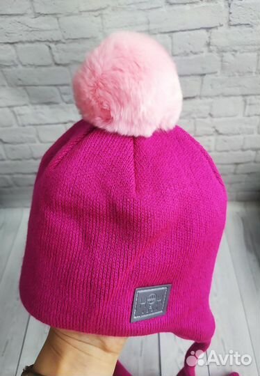 Зимняя шапка с помпоном новая