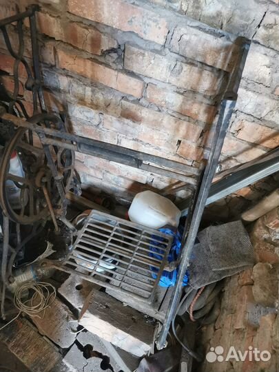 Станина швейной машинки чугунная