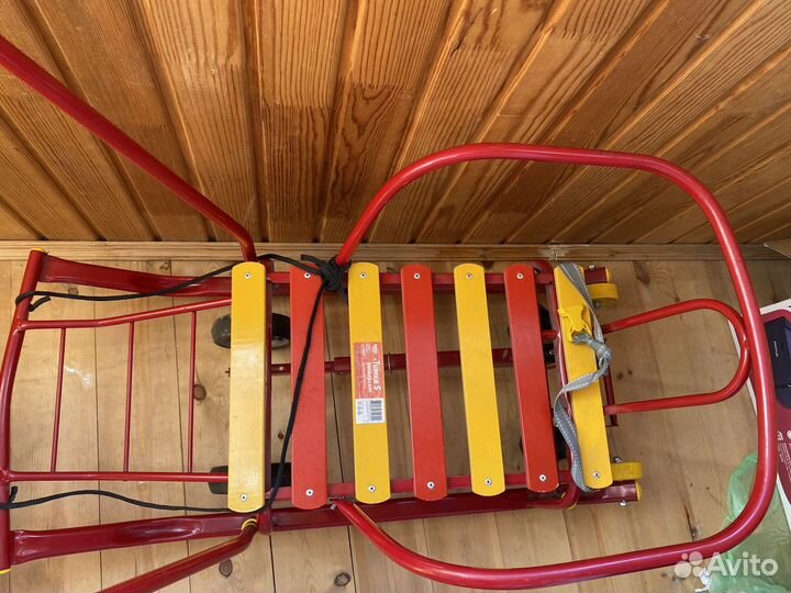 Детские санки на колесах. В отличном состоянии