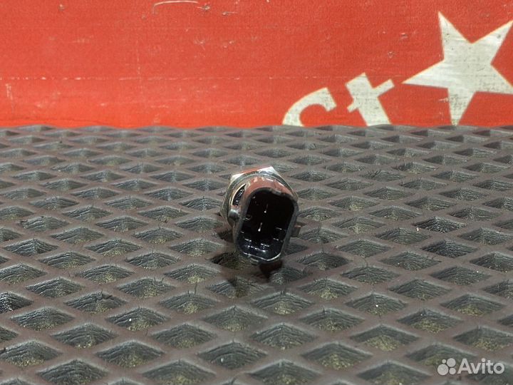 Датчик температуры охлаждающей жидкости 2018г