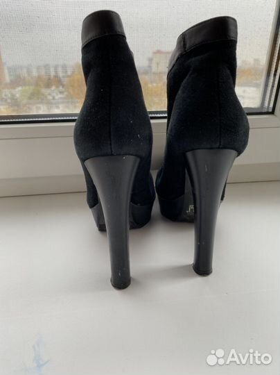 Ботинки женские