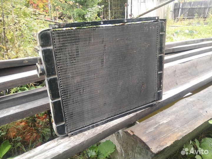 Продаю радиатор на ямз 238