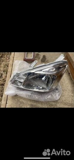 Toyota premio 240 фара