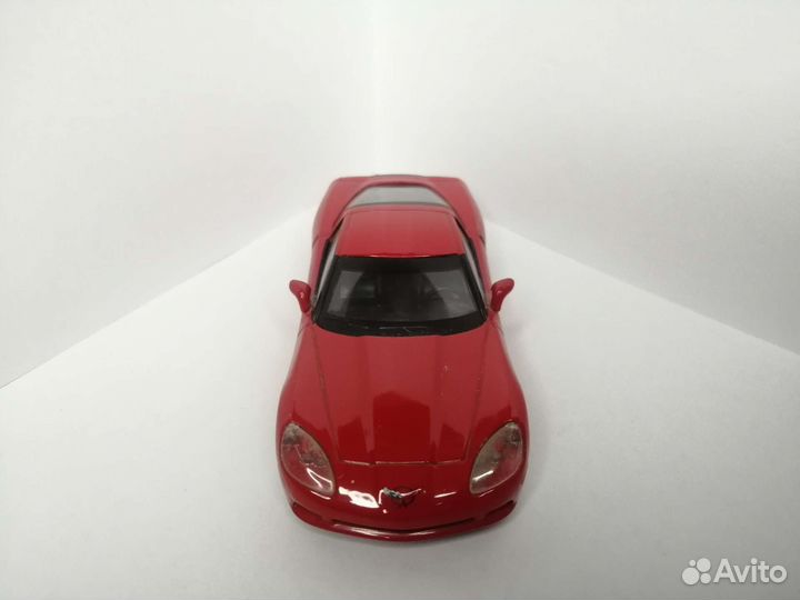 Модель 1/43 Chevrolet Corvette