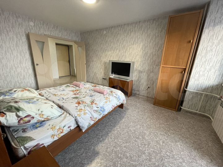 2-к. квартира, 64 м², 2/9 эт.