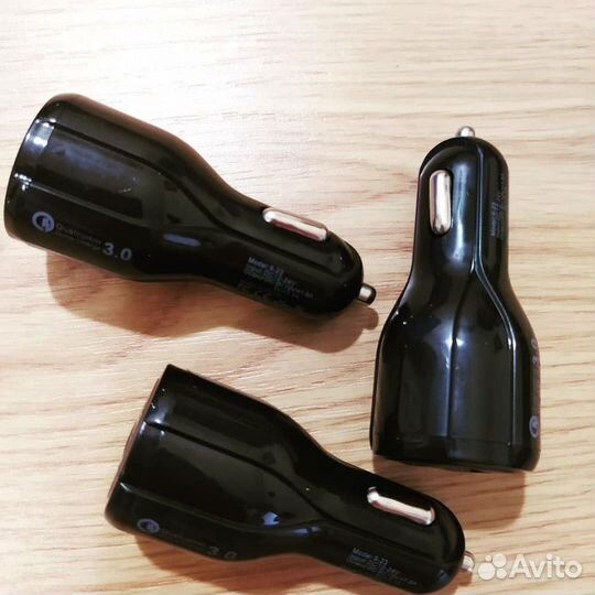 Автомобильное зарядное устройство