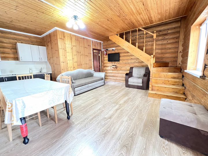 Коттедж 130 м² на участке 5 сот.