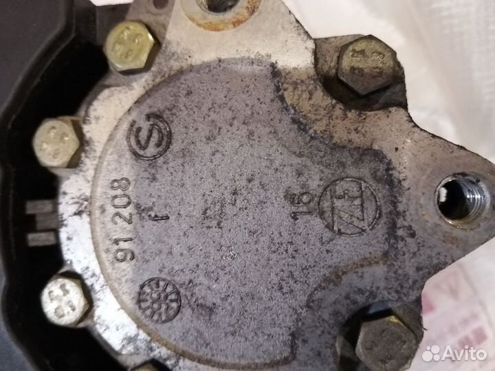 Насос гур Мерседес Спринтер W210 OM 611