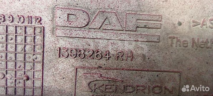 Облицовка фары правая DAF 95 2 (XF) 2006 1398264