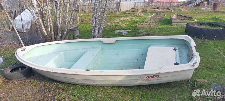 Лодка пластик