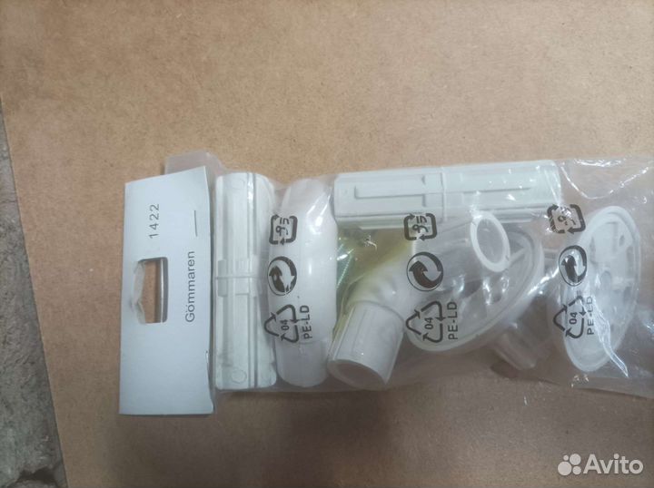 Карниз угловой для душевой