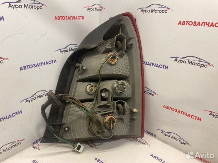 Стоп-сигнал задний левый Nissan Primera P12 QG18DE