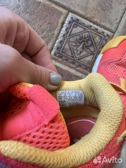 Кроссовки adidas