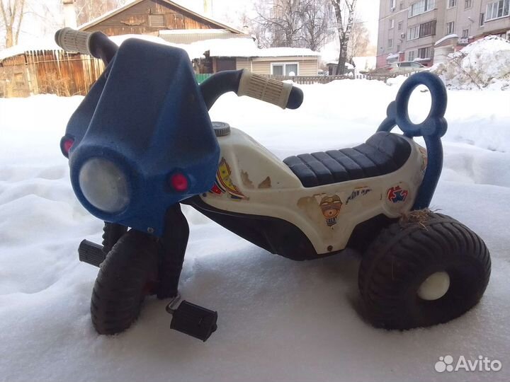 Маленький детский велосипед, пластмассовый,крепкий