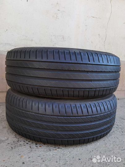 Kleber Dynaxer DR 215/60 R17 96V