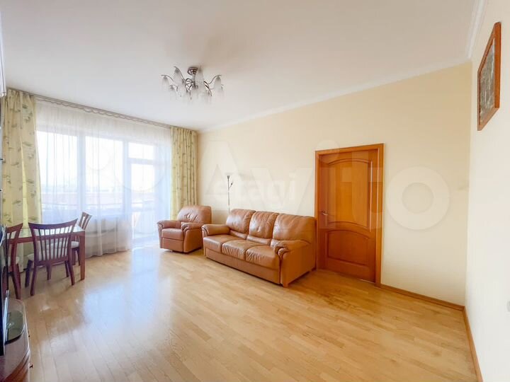 4-к. квартира, 136 м², 5/5 эт.