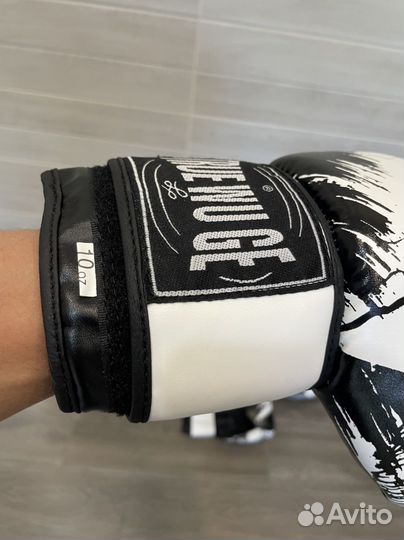 Боксерские перчатки 12 oz 10 oz