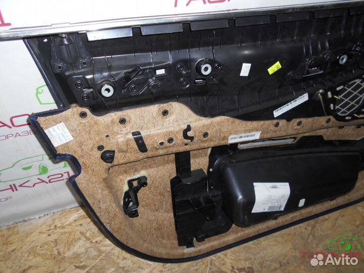 Обшивка передней правой двери BMW 7 F01 F02 09-15