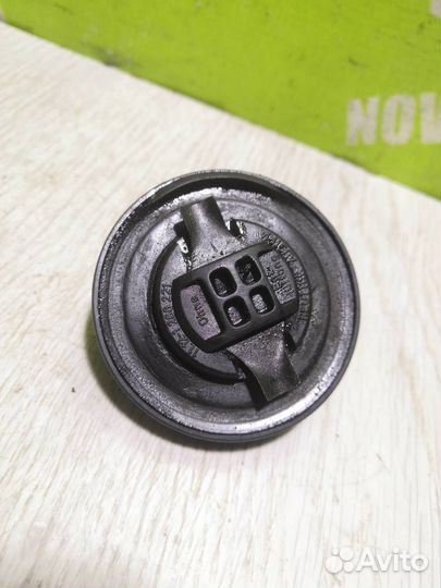 Крышка маслозаливной горловины бмв Е30