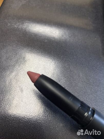 Карандаш для губ inglot