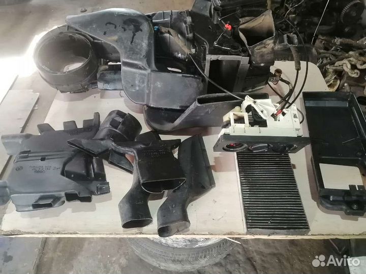 Корпус печки Audi 80 b3 с обдувом пассажиров сзади