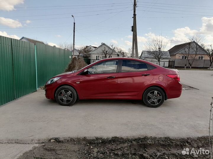 Hyundai Solaris 1.4 МТ, 2011, 239 350 км