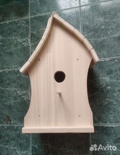 Кормушки, скворечники, синичники, бельчатники