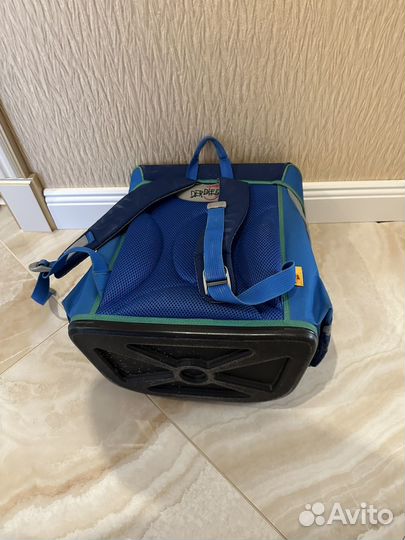 Школьный рюкзак