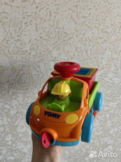Грузовичок сортер Tomy