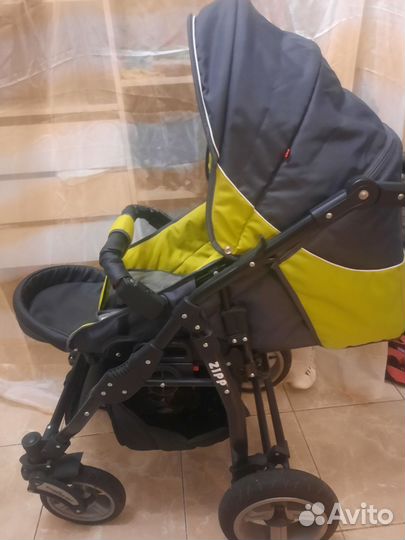 Коляска 2 в 1 (возьмёте коляску, ходунки в дар)