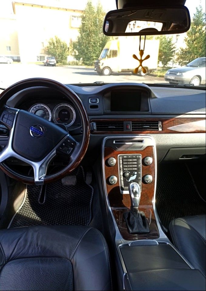 Volvo XC70: фото владельца