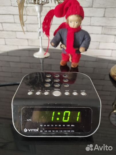 Часы Vitek электронные